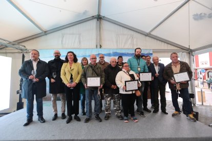 La feria vitivinícola referente en la comarca se celebra en la plaza Mayor cacabelense durante todo el fin de semana.
