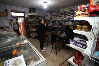 Macu Silván y su sobrino Mauro Díaz, en el Super Silván.