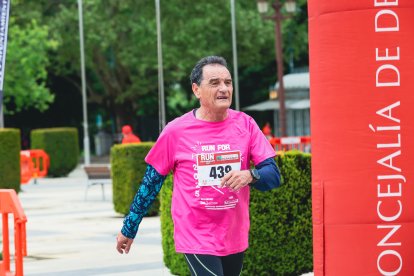 León corre por el párkinson.
