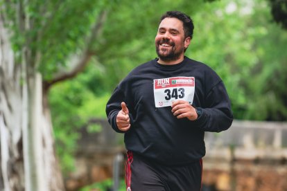 León corre por el párkinson.