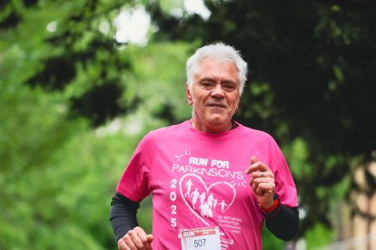León corre por el párkinson.