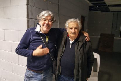 Manuel Félix con Pepe Mújica.