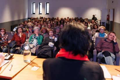 La sala Región del ILC se llenó para escuchar a la magistrada.