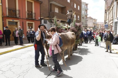 Procesión de San Isidro en Santa María del Páramo.