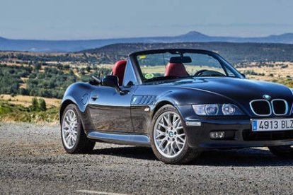 Sugestiva carrocería, amplio abanico motorístico y un cuidado habitáculo, el Z3 resultó ser toda una ‘golosina’ en los catálogos de la ‘Bayerische’, convirtiéndose también 
en el primer modelo de la marca fabricado fuera de Alemania.