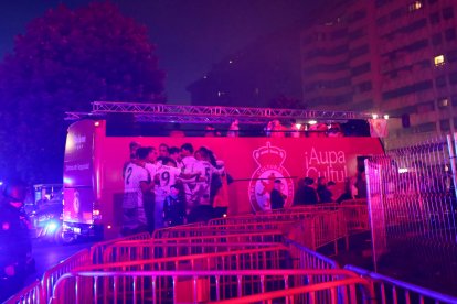 La Cultural celebra el ascenso a Segunda División en Guzmán.