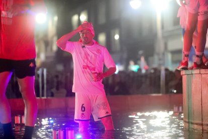 La Cultural celebra el ascenso a Segunda División en Guzmán.