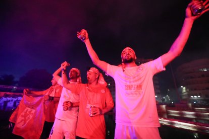 La Cultural celebra el ascenso a Segunda División en Guzmán.