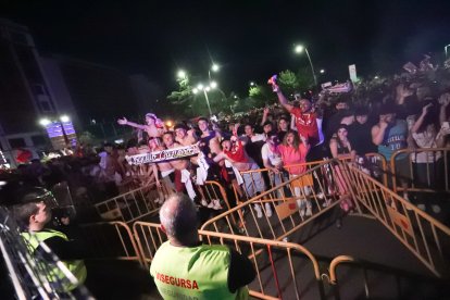 La Cultural celebra el ascenso a Segunda División en Guzmán.