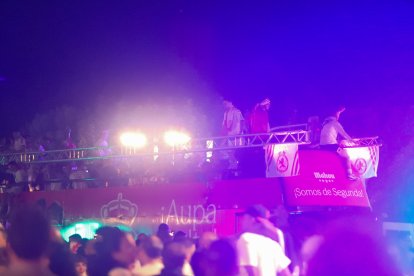 La Cultural celebra el ascenso a Segunda División en Guzmán.