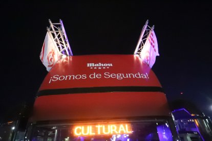 La Cultural celebra el ascenso a Segunda División en Guzmán.