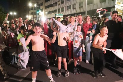 La Cultural celebra el ascenso a Segunda División en Guzmán.