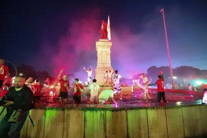 La Cultural celebra el ascenso a Segunda División en Guzmán.