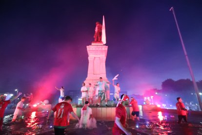 La Cultural celebra el ascenso a Segunda División en Guzmán.