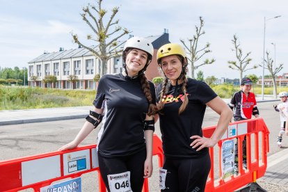 Más de 70 personas en la carrera solidaria Patinando por Angola
