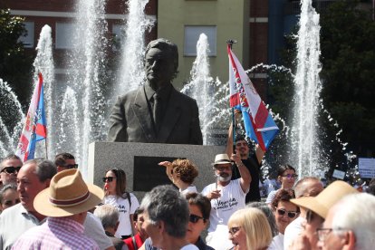 Marea blanca para pedir una Sanidad digna en el Bierzo.