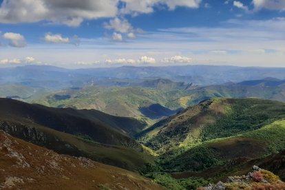 El municipio de Oencia ubicado en el entorno de la peña del Seo y el río Selmo.