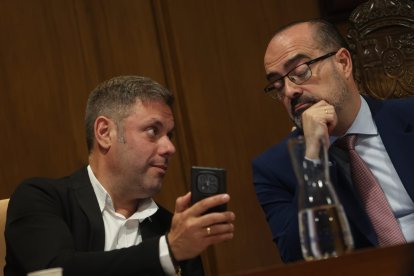 Alonso junto al alcalde Marco Morala