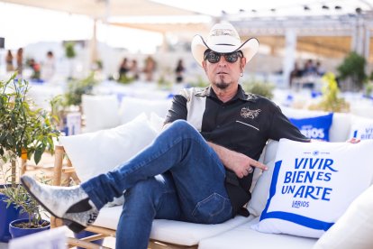 El cantante Carlos Segarra en una entrevista.