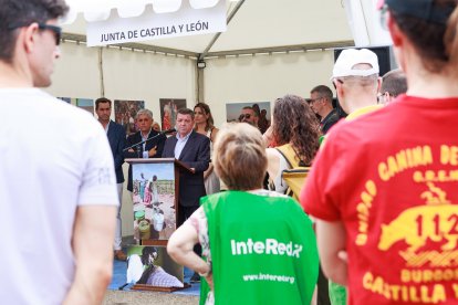 El consejero de presidencia presidió la inauguración del festival de la cooperación.