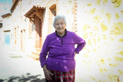 Manuela Álvarez Morán, ahijada de la señorita de Benllera.