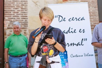 Un momento de la lectura pública 'Un océano en mí' de Creacción Mental.