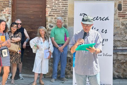 Un momento de la lectura pública 'Un océano en mí' de Creacción Mental.