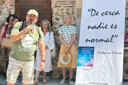 Un momento de la lectura pública 'Un océano en mí' de Creacción Mental.