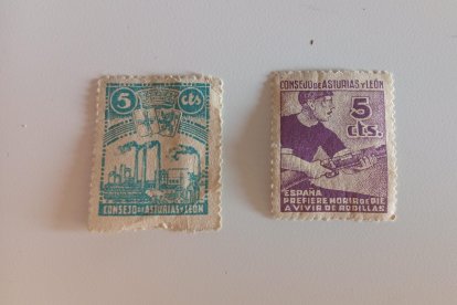 Sellos del Consejo de Asturias y León que gobernó el territorio republicano.