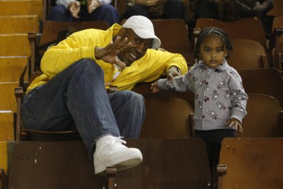 Danny Strong con Sarah en el Palacio de Deportes de León en enero de 2008.