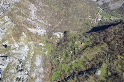 Ana Isabel Martínez de Paz escala por el Paso Horizontal, en la cara sur, por donde María y Teófila llegaron a la cima del Urriellu.