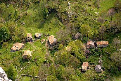 El pueblo de Caín, donde nacieron y desde el que partieron las dos heroínas del Urriellu.
