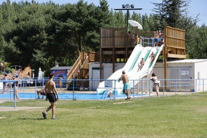 Las piscinas de Valencia de Don Juan son ya cita tradicional de Vacaciones en Paz.
