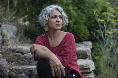 Leticia Ruifernández es la autora de las ilustraciones del libro de Julio Llamazares.