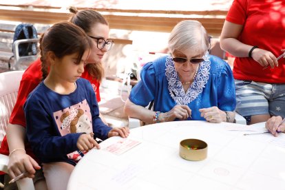 Participantes en el campus de Cáritas en la fiesta en la residencia Virgen del Camino