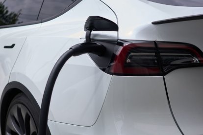 Punto de recarga de un coche eléctrico.