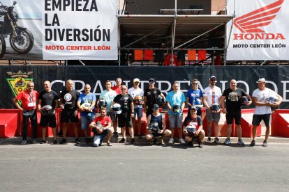 Foto de familia de la categoría de Eurotwins