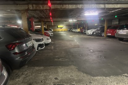 Estado actual del aparcamiento de Santo Domingo en León.