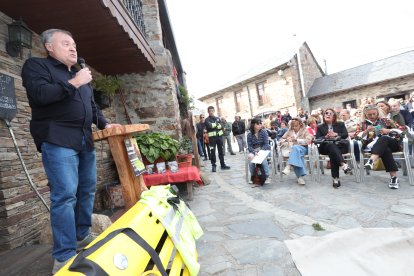 Homenaje en Espinoso de Compludo al brigadista fallecido