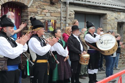 Homenaje en Espinoso de Compludo al brigadista fallecido