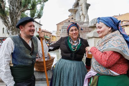 Concurso y desfile de carros engalanados en San Froilán.