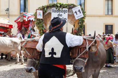 Concurso y desfile de carros engalanados en San Froilán.