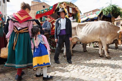 Concurso y desfile de carros engalanados en San Froilán.