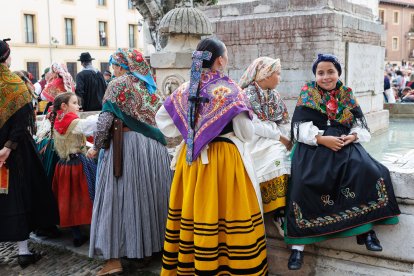 Concurso y desfile de carros engalanados en San Froilán.