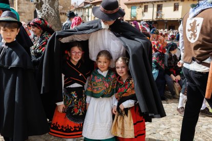 Concurso y desfile de carros engalanados por San Froilán.