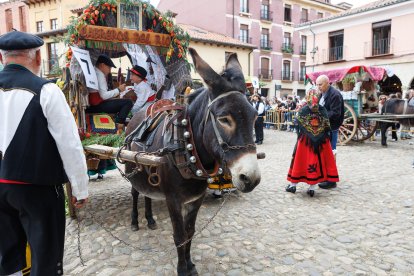 Concurso y desfile de carros engalanados por San Froilán.