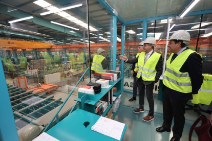 Visita de Carriedo a Tvitec en Cubillos del Sil