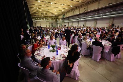 Unas 500 personas asistieron a la gala del comercio de Ponferrada en la Térmica Cultural.
