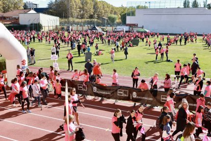 La Carrera de la Mujer repite éxito de participación y emoción.