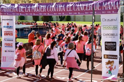 La Carrera de la Mujer repite éxito de participación y emoción.